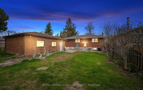 1322 Kelly Road, Mississauga, ON - Outdoor