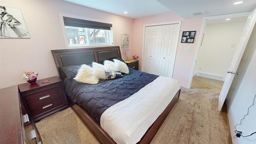 409 22Nd Avenue, Cranbrook, BC - Indoor Photo Showing Bedroom