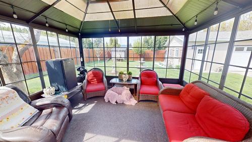 409 22Nd Avenue, Cranbrook, BC - Indoor Photo Showing Other Room
