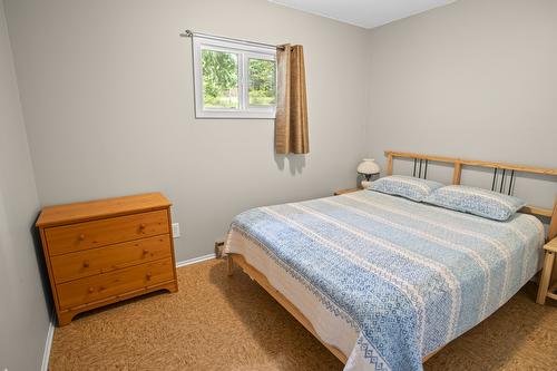13515 3A Highway, Boswell, BC - Indoor Photo Showing Bedroom