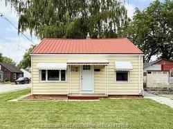 20 MCNAUGHTON Avenue  Wallaceburg, ON N8A 1R8