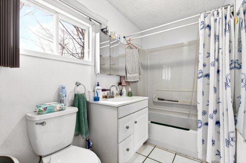 Salle de bains - 2102 Ch. De Way'S Mills, Barnston-Ouest, QC - Indoor Photo Showing Bathroom