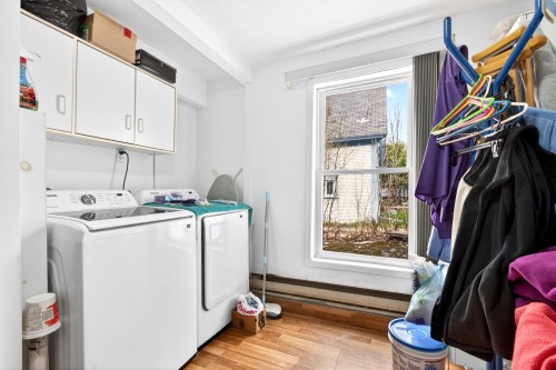 Salle de lavage - 2102 Ch. De Way'S Mills, Barnston-Ouest, QC - Indoor Photo Showing Laundry Room