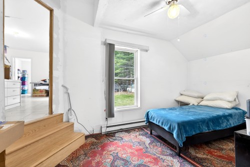Chambre à coucher - 2102 Ch. De Way'S Mills, Barnston-Ouest, QC - Indoor Photo Showing Bedroom