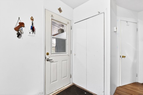 Hall d'entrée/Vestibule - 2102 Ch. De Way'S Mills, Barnston-Ouest, QC - Indoor Photo Showing Other Room