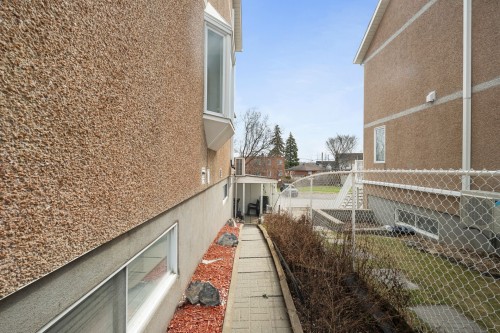 Corridor - 1020 Mtée Masson, Laval (Saint-Vincent-De-Paul), QC - Outdoor With Exterior