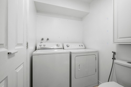 Salle de lavage - 1020 Mtée Masson, Laval (Saint-Vincent-De-Paul), QC - Indoor Photo Showing Laundry Room
