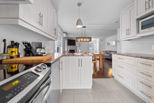 Cuisine - 18835 Rue Hubert-Aquin, Mirabel, QC - Indoor Photo Showing Kitchen
