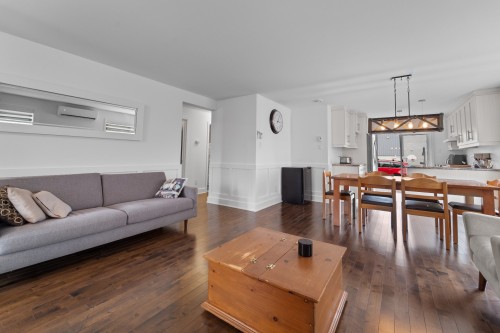 Salon - 18835 Rue Hubert-Aquin, Mirabel, QC - Indoor Photo Showing Living Room