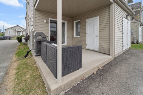 Terrasse - 18835 Rue Hubert-Aquin, Mirabel, QC - Outdoor