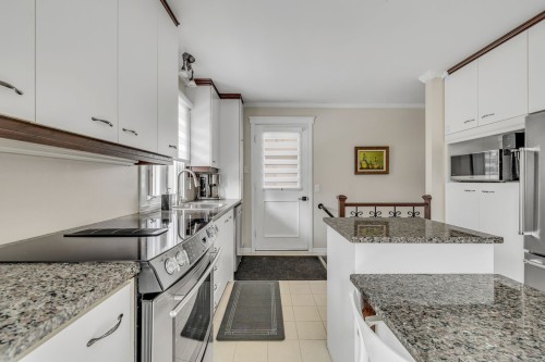 Cuisine - 8255 3E Avenue E., Québec (Charlesbourg), QC - Indoor Photo Showing Kitchen With Upgraded Kitchen