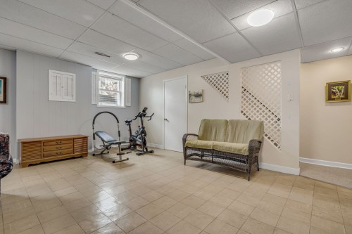 Salle familiale - 8255 3E Avenue E., Québec (Charlesbourg), QC - Indoor