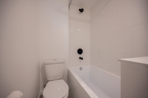 Bathroom - 6764 Av. Henri-Julien, Montréal (Rosemont/La Petite-Patrie), QC - Indoor Photo Showing Bathroom