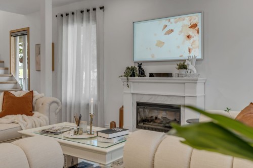 Salon - 30 Rue St-Raphaël, Québec (Beauport), QC - Indoor Photo Showing Living Room With Fireplace