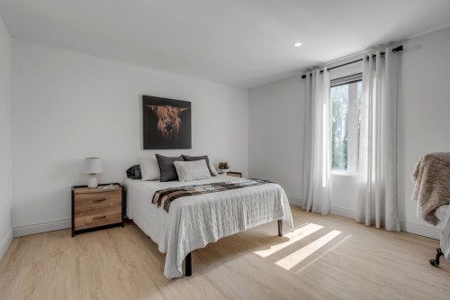 Chambre à coucher - 30 Rue St-Raphaël, Québec (Beauport), QC - Indoor Photo Showing Bedroom