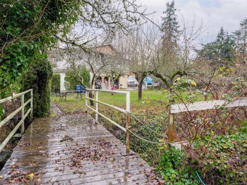 4231 Interurban Rd, Saanich, BC 