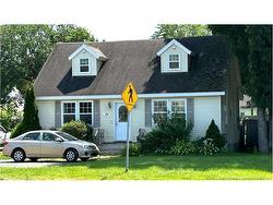 230 Woodstock RD  Fredericton, NB E3B 2H7