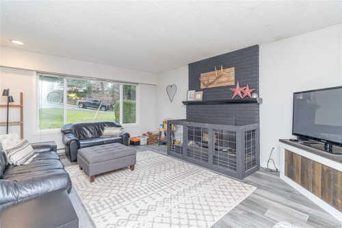 5845 Kinch Ave, Duncan, BC 