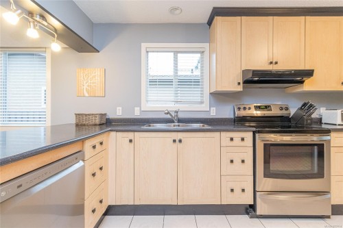5845 Kinch Ave, Duncan, BC 