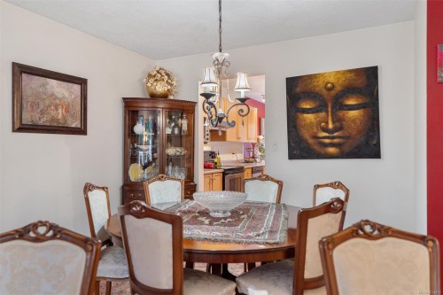 #8-909 Admirals Rd, Esquimalt, BC 