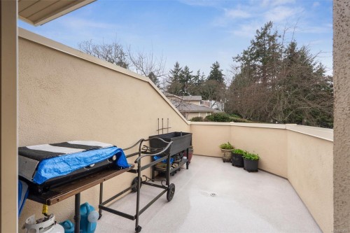 #8-909 Admirals Rd, Esquimalt, BC 