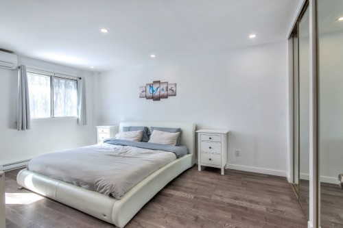 Chambre à coucher principale - 6794 Ch. Louis-Pasteur, Côte-Saint-Luc, QC - Indoor Photo Showing Bedroom
