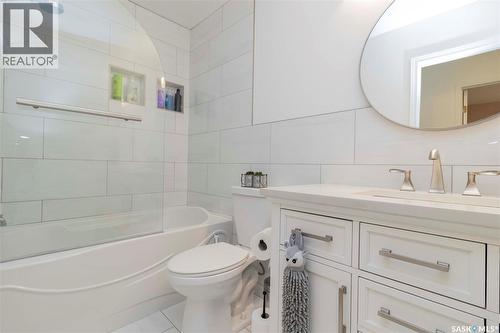 543 Redberry Road, Saskatoon, SK - Indoor Photo Showing Bathroom