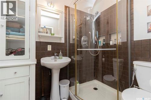 543 Redberry Road, Saskatoon, SK - Indoor Photo Showing Bathroom