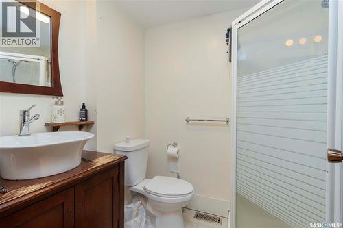 543 Redberry Road, Saskatoon, SK - Indoor Photo Showing Bathroom