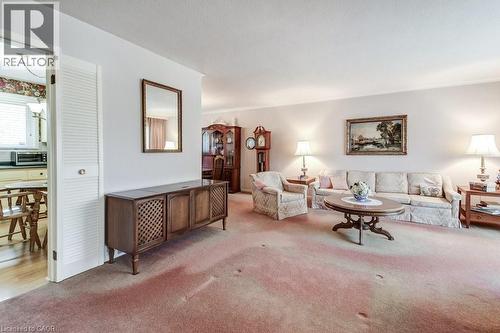 4356 Dublin Crescent, Burlington, ON - Indoor Photo Showing Living Room