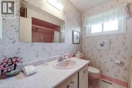 4356 Dublin Crescent, Burlington, ON - Indoor Photo Showing Bathroom