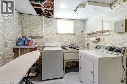 4356 Dublin Crescent, Burlington, ON - Indoor Photo Showing Laundry Room