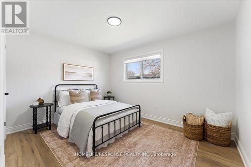 291 Thrace Avenue, Mississauga, ON - Indoor Photo Showing Bedroom