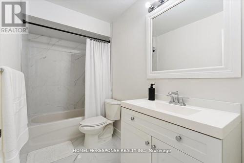 291 Thrace Avenue, Mississauga, ON - Indoor Photo Showing Bathroom