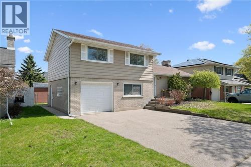 39 CHARLOTTE Crescent  Kitchener, ON N2B 2K2