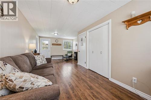 39 Charlotte Crescent, Kitchener, ON - Indoor Photo Showing Living Room