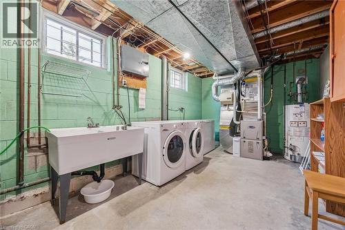 39 Charlotte Crescent, Kitchener, ON - Indoor Photo Showing Laundry Room