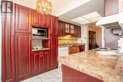 802 - 20 Cherrytree Drive, Brampton, ON - Indoor Photo Showing Kitchen