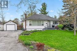 186 SENECA AVENUE  Hamilton, ON L9B 1M2