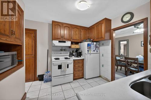 186 Seneca Avenue, Hamilton, ON - Indoor Photo Showing Kitchen