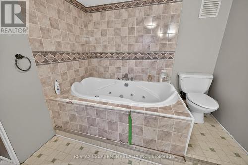 186 Seneca Avenue, Hamilton, ON - Indoor Photo Showing Bathroom