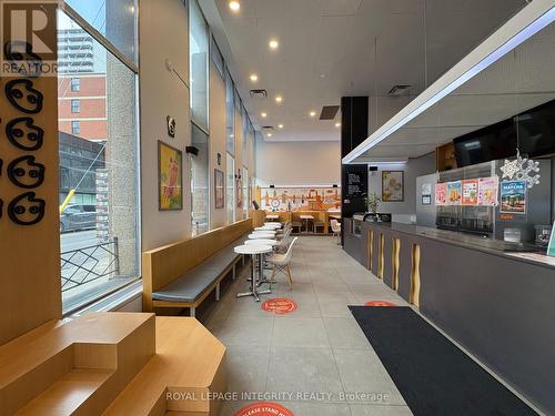 290 Bank Street, Ottawa, ON 