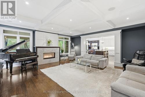 4180 Lakeshore Road, Burlington (Shoreacres), ON - Indoor Photo Showing Living Room With Fireplace