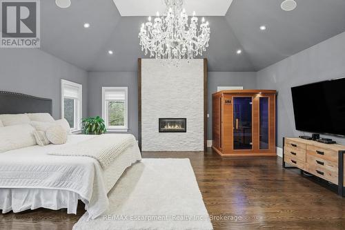4180 Lakeshore Road, Burlington (Shoreacres), ON - Indoor Photo Showing Bedroom