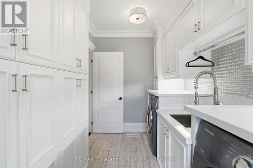 4180 Lakeshore Road, Burlington (Shoreacres), ON - Indoor Photo Showing Laundry Room