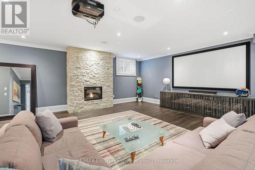 4180 Lakeshore Road, Burlington (Shoreacres), ON - Indoor With Fireplace