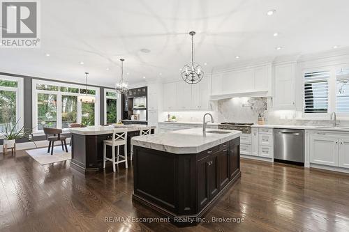 4180 Lakeshore Road, Burlington (Shoreacres), ON - Indoor Photo Showing Kitchen With Upgraded Kitchen