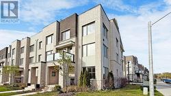 205 THE DONWAY E  Toronto, ON M3B 0B4