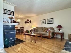 2304 151 AV NW  Edmonton, AB T5Y 2L1