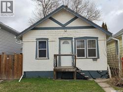 1533 Elphinstone STREET  Regina, SK S4T 3M8
